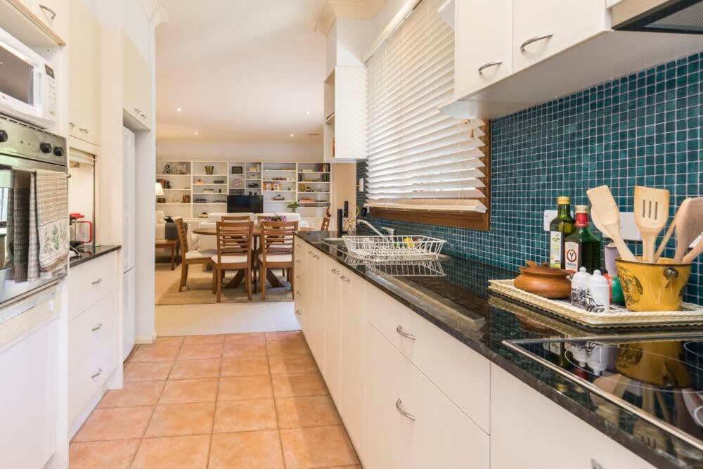 3 Bdrm 2 Bthrm House Close To Canberra Cbd & Anu 외부 사진